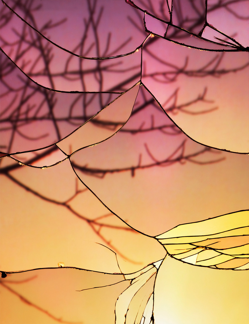 Illustration for article titled This Isn't Stained Glass, It's A Miracle Of Optics